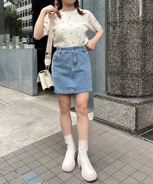 one after another NICE CLAUP（ワンアフターアナザーナイスクラップ）の「ハート刺繍パフスリーブニット（ニット/セーター・レディース・ブラック/アイボリー/杢グレー・FREE）」の4枚目の写真