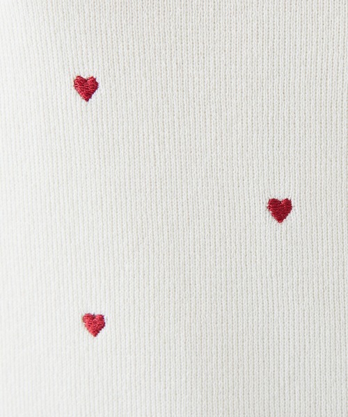 one after another NICE CLAUP（ワンアフターアナザーナイスクラップ）の「ハート刺繍パフスリーブニット（ニット/セーター・レディース・ブラック/アイボリー/杢グレー・FREE）」の17枚目の写真