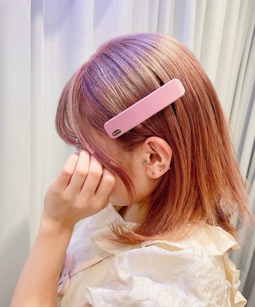 lilLilly（リルリリー）の「サテンスクエアヘアバレッタ(2set)（バレッタ/ヘアクリップ・レディース・ホワイト/ブラック/パープル/ピンク・FREE）」の4枚目の写真