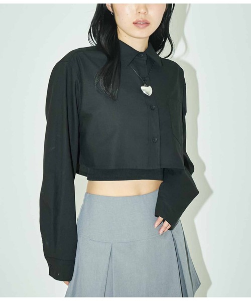 ANLIBERTY ANAP(アンリバティアナップ)の「長袖クロップドシャツ(シャツ/ブラウス・レディース・ブルー/ブラック・FREE)」の1枚目の写真