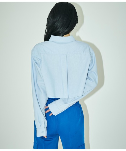 ANLIBERTY ANAP(アンリバティアナップ)の「長袖クロップドシャツ(シャツ/ブラウス・レディース・ブルー/ブラック・FREE)」の3枚目の写真