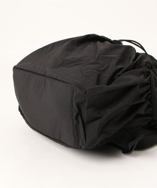 anap mimpi（アナップミンピ）の「ポケットシャーリングデザインリュック（バックパック/リュック・レディース・ブラック/ベージュ・FREE）」の3枚目の写真