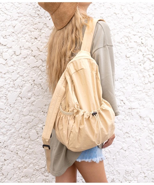 anap mimpi（アナップミンピ）の「ポケットシャーリングデザインリュック（バックパック/リュック・レディース・ブラック/ベージュ・FREE）」の13枚目の写真