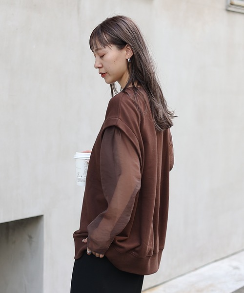 COLONY 2139（コロニートゥーワンスリーナイン）の「袖シアードッキング裏毛プルオーバー（Tシャツ/カットソー・レディース・グレー/ブラウン/オフホワイト/ブラック・FREE）」の6枚目の写真