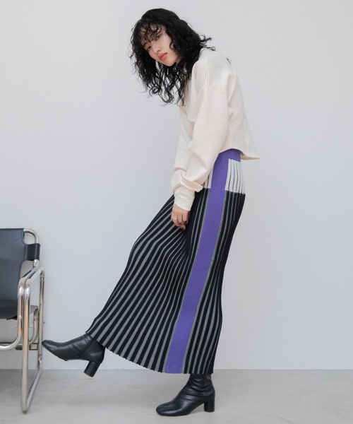 VACANCY（ヴァカンシー）の「プレーティング配色リブニットスカート（スカート・レディース・ブラック/ブラウン・FREE）」の17枚目の写真