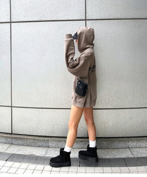 R&E（アールアンドイー）の「【R&E】厚底フェイクムートンブーツ（ブーツ・レディース・ブラック/ベージュ系その他/ベージュ・M/LL/L/S）」の4枚目の写真