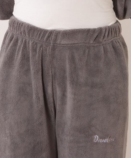 Lace Ladies（レースレディース）の「アルファベット刺繍付きふわもこルームウエア（ルームウェア/パジャマ・レディース・グレー/ブルー/ホワイト/ピンク/ブラウン/レッド・FREE）」の14枚目の写真