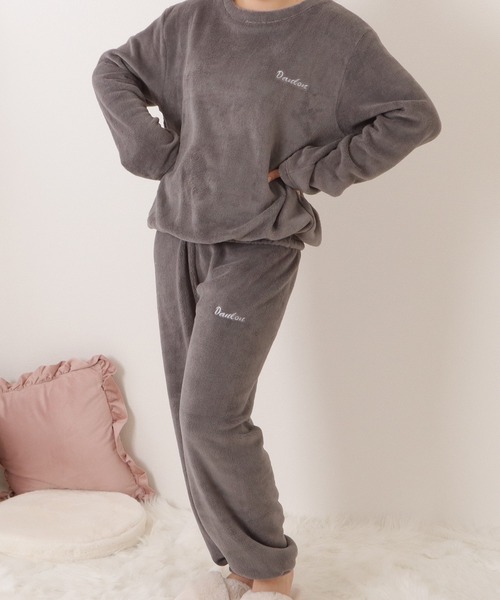 Lace Ladies（レースレディース）の「アルファベット刺繍付きふわもこルームウエア（ルームウェア/パジャマ・レディース・グレー/ブルー/ホワイト/ピンク/ブラウン/レッド・FREE）」の9枚目の写真