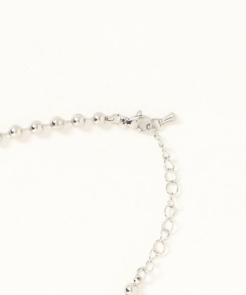 LOWRYS FARM（ローリーズファーム）の「ステンレスハートチョーカー　987736（ネックレス・レディース・ゴールド/シルバー・FREE）」の3枚目の写真