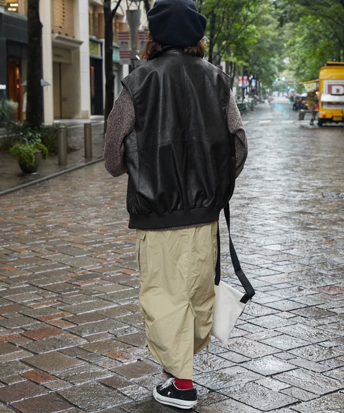 MONO-MART LADY'S（モノマートレディース）の「比翼デザインヴィンテージライクフェイクレザーベスト（ベスト・レディース・ブラウン/ブラック・FREE）」の20枚目の写真