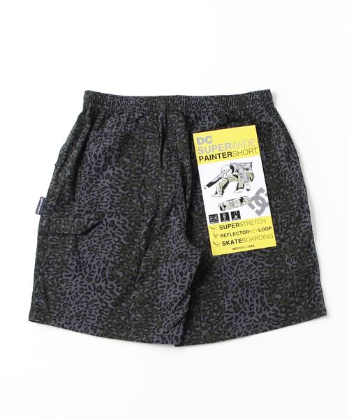 DC(ディーシー)の「DC/ディーシー ペインターパンツ ショートパンツ スーパーワイド ワンポイント DWS241009(その他パンツ・メンズ・レオパード/スミクロ・M/L/XL)」の22枚目の写真