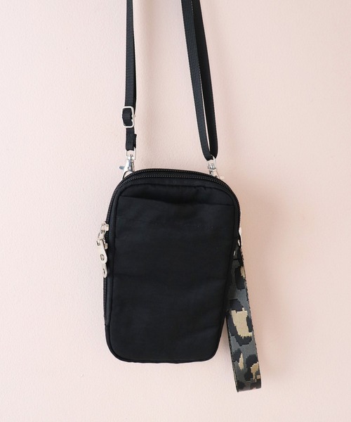 ELLEgirl(エルガール)の「7ポケットマルチスマホショルダーバッグ【ELLEgirl/エル ガール】(ショルダーバッグ・レディース・ベージュ/ブラック/ダークブラウン・FREE)」の7枚目の写真