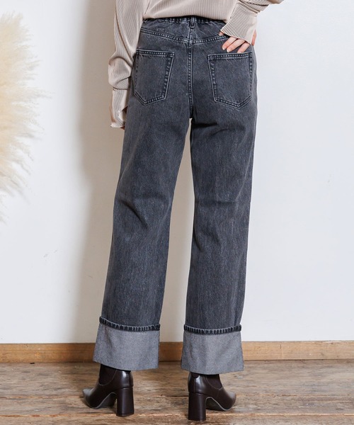 mili an deni(ミリアンデニ)の「ロールアップデニムパンツ(デニムパンツ・レディース・ブラック/インディゴブルー/ブルー/サックスブルー・M)」の18枚目の写真