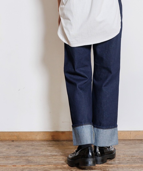 mili an deni(ミリアンデニ)の「ロールアップデニムパンツ(デニムパンツ・レディース・ブラック/インディゴブルー/ブルー/サックスブルー・M)」の16枚目の写真