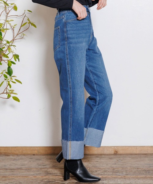 mili an deni(ミリアンデニ)の「ロールアップデニムパンツ(デニムパンツ・レディース・ブラック/インディゴブルー/ブルー/サックスブルー・M)」の10枚目の写真