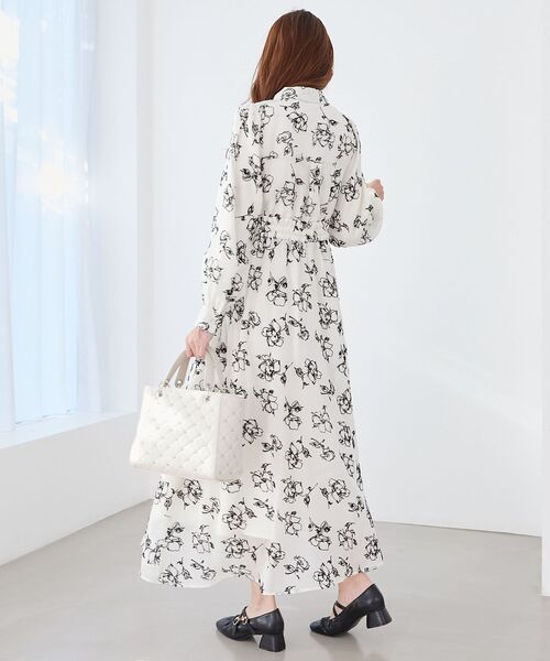 MAJESTIC LEGON（マジェスティックレゴン）の「フロッキーフラワーシャツワンピ（シャツワンピース・レディース・ホワイト系その他2/ブラック系その他/グリーン系その他・MEDIUM/SMALL/X-SMALL）」の9枚目の写真