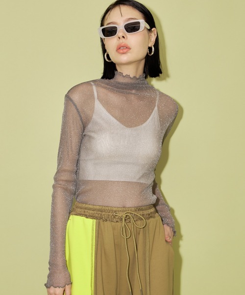 casane(カサネ)の「シアーメローラメトップス(その他トップス・レディース・グレー/ホワイト/ブラック/ブラウン・FREE)」の3枚目の写真