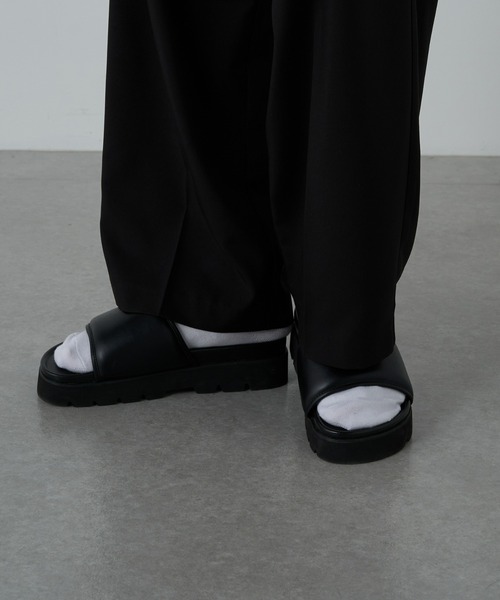 COLONY 2139(コロニートゥーワンスリーナイン)の「パテッドサンダル(サンダル・メンズ・ブラック・LARGE/MEDIUM)」の2枚目の写真