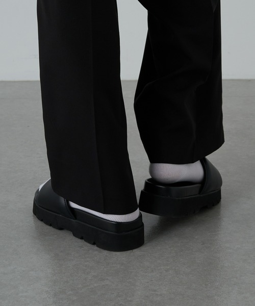 COLONY 2139(コロニートゥーワンスリーナイン)の「パテッドサンダル(サンダル・メンズ・ブラック・LARGE/MEDIUM)」の4枚目の写真