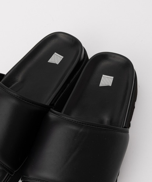 COLONY 2139(コロニートゥーワンスリーナイン)の「パテッドサンダル(サンダル・メンズ・ブラック・LARGE/MEDIUM)」の10枚目の写真