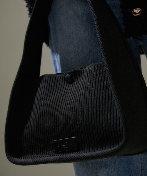 SALON adam et rope'(サロン アダム エ ロペ)の「ジャガードワンハンドルバッグ(ハンドバッグ・レディース・ピンク/ブラック/ベージュ・FREE)」の6枚目の写真