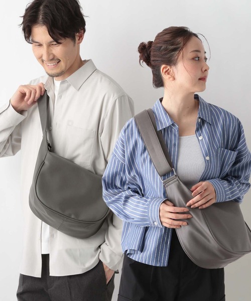 GLOBAL WORK（グローバルワーク）の「撥水ソフトショルダー/105201（ショルダーバッグ・メンズ・グレー/ブラック/ベージュ・FREE）」の3枚目の写真