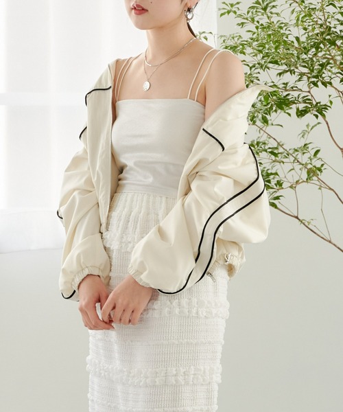 Chico（チコ）の「【2サイズ展開/2024SS】パット付バッククロスベアキャミ（キャミソール・レディース・ゴールド/ホワイト/シルバー/グレー/ブラック・1/0）」の17枚目の写真