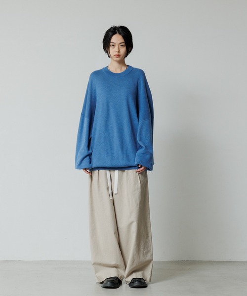 ADAM ET ROPE'（アダムエロペ）の「【WEB限定】ルーズシルエット ミラノリブ モックネック ニットプルオーバー / ユニセックス（ニット/セーター・メンズ・ブラック/オレンジ系その他/ブルー系その他5・M/L）」の21枚目の写真