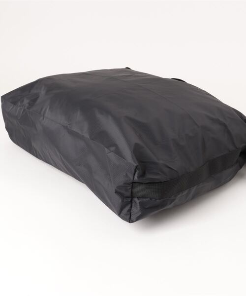 TIMELESS COMFORT(タイムレスコンフォート)の「WEEKEND(ER)(ウィークエンダー) LIGHTWEIGHT PACKABLE SHOULDERBAG(ショルダーバッグ・レディース・オレンジ/オリーブ/グレー/ブラック・ONE SIZE)」の9枚目の写真