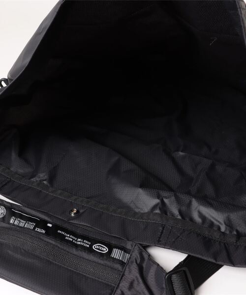 TIMELESS COMFORT(タイムレスコンフォート)の「WEEKEND(ER)(ウィークエンダー) LIGHTWEIGHT PACKABLE SHOULDERBAG(ショルダーバッグ・レディース・オレンジ/オリーブ/グレー/ブラック・ONE SIZE)」の10枚目の写真