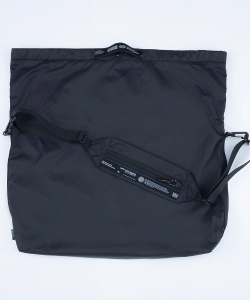 TIMELESS COMFORT(タイムレスコンフォート)の「WEEKEND(ER)(ウィークエンダー) LIGHTWEIGHT PACKABLE SHOULDERBAG(ショルダーバッグ・レディース・オレンジ/オリーブ/グレー/ブラック・ONE SIZE)」の2枚目の写真