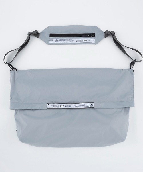 TIMELESS COMFORT（タイムレスコンフォート）の「WEEKEND(ER)（ウィークエンダー）LW PACKABLE SHOULDER BAG（ショルダーバッグ・レディース・グレー/オリーブ/ブラック/オレンジ/ライトグレー・ONE SIZE）」の6枚目の写真