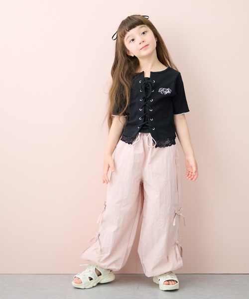 BISKEE（ビスキー）の「サイドリボン カーゴパンツ(140㎝～160㎝)（カーゴパンツ・キッズ・ブラック/ピンク/オフホワイト/グレー/サックスブルー/ベージュ・150cm/140cm/160cm/130cm）」の21枚目の写真