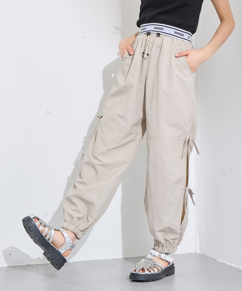 BISKEE（ビスキー）の「サイドリボン カーゴパンツ(140㎝～160
