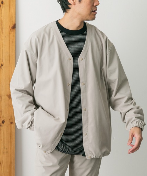 URBAN RESEARCH DOORS（アーバンリサーチドアーズ）の「『撥水』『接触冷感』add fabrics ノーカラージャケット（ノーカラージャケット・メンズ・ホワイト系その他/チャコールグレー/カーキ・MEDIUM/LARGE）」の8枚目の写真
