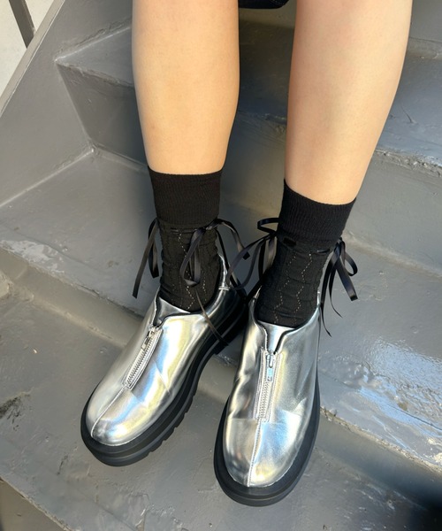 WHO'S WHO gallery（フーズフーギャラリー）の「ファスナープラットフォームシューズ（スニーカー・レディース・ブラック/オフホワイト/シルバー・MEDIUM/LARGE）」の11枚目の写真