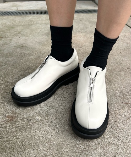 WHO'S WHO gallery（フーズフーギャラリー）の「ファスナープラットフォームシューズ（スニーカー・レディース・ブラック/オフホワイト/シルバー・MEDIUM/LARGE）」の5枚目の写真