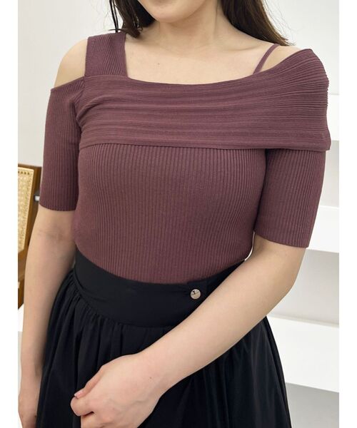 MERCURYDUO（マーキュリーデュオ）の「アシンメトリーワンショルニット（ニット/セーター・レディース・グリーン/パープル/ブラウン/オフホワイト/ブラック・FREE）」の4枚目の写真