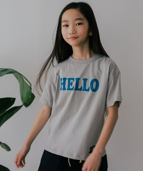 ZERO standerd(ゼロスタンダード)の「ZERO standard/ゼロスタンダード プリントTシャツ(Tシャツ/カットソー・キッズ・ブラック/グレー系その他/オフホワイト/グレー/チャコールグレー/グレー系その他6/ホワイト系その他2/ブラック系その他/ベージュ/ネイビー/ホワイト系その他/ベージュ系その他・100cm/110cm/120cm/130cm/140cm/150cm/160cm)」の8枚目の写真