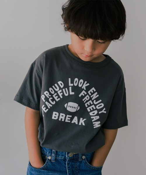 ZERO standerd(ゼロスタンダード)の「ZERO standard/ゼロスタンダード プリントTシャツ(Tシャツ/カットソー・キッズ・ブラック/グレー系その他/オフホワイト/グレー/チャコールグレー/グレー系その他6/ホワイト系その他2/ブラック系その他/ベージュ/ネイビー/ホワイト系その他/ベージュ系その他・100cm/110cm/120cm/130cm/140cm/150cm/160cm)」の1枚目の写真