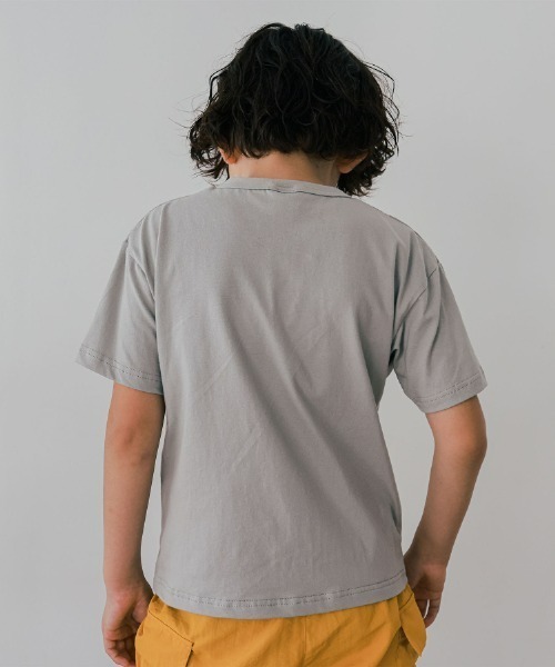 ZERO standerd(ゼロスタンダード)の「ZERO standard/ゼロスタンダード プリントTシャツ(Tシャツ/カットソー・キッズ・ブラック/グレー系その他/オフホワイト/グレー/チャコールグレー/グレー系その他6/ホワイト系その他2/ブラック系その他/ベージュ/ネイビー/ホワイト系その他/ベージュ系その他・100cm/110cm/120cm/130cm/140cm/150cm/160cm)」の19枚目の写真
