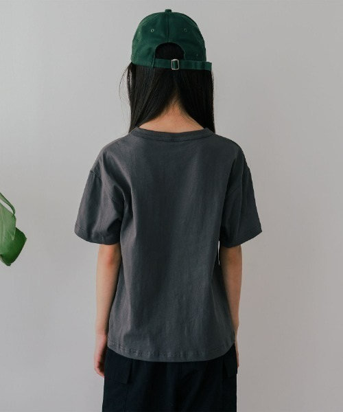 ZERO standerd(ゼロスタンダード)の「ZERO standard/ゼロスタンダード プリントTシャツ(Tシャツ/カットソー・キッズ・ブラック/グレー系その他/オフホワイト/グレー/チャコールグレー/グレー系その他6/ホワイト系その他2/ブラック系その他/ベージュ/ネイビー/ホワイト系その他/ベージュ系その他・100cm/110cm/120cm/130cm/140cm/150cm/160cm)」の21枚目の写真