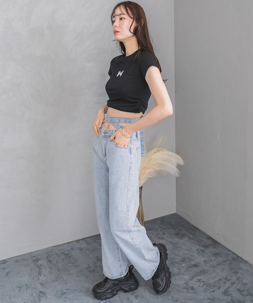 madrepadre(マドレパドレ)の「ラインストーン付きリボンプリントTシャツ(Tシャツ/カットソー・レディース・ブラック/グレー・SMALL/MEDIUM)」の7枚目の写真