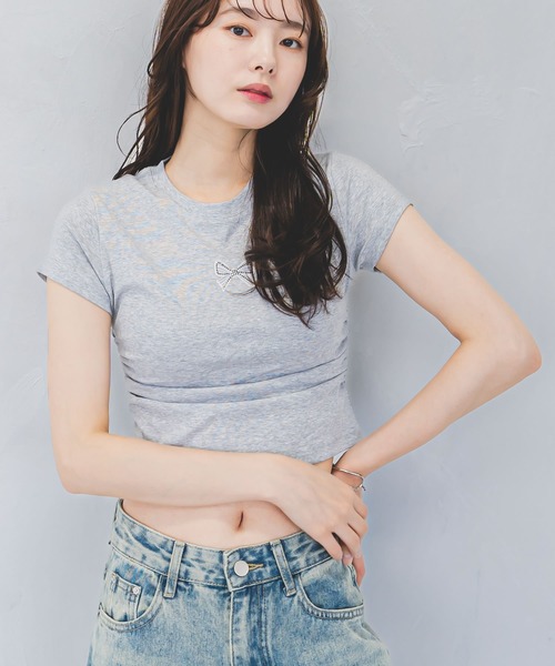 madrepadre(マドレパドレ)の「ラインストーン付きリボンプリントTシャツ(Tシャツ/カットソー・レディース・ブラック/グレー・SMALL/MEDIUM)」の9枚目の写真