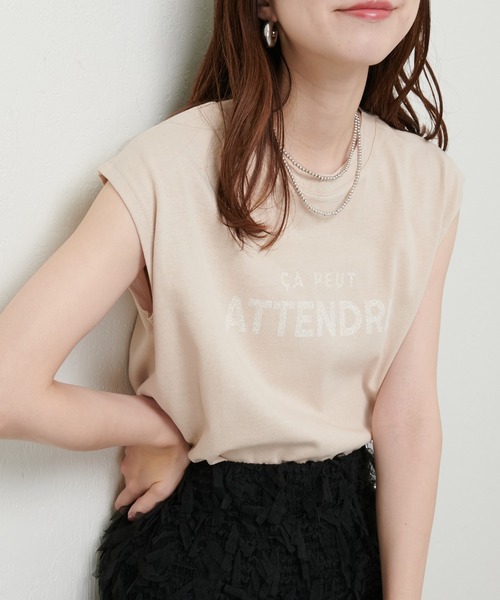 natural couture(ナチュラルクチュール)の「シルケット風ノースリロゴT(タンクトップ・レディース・ライトベージュ/オフホワイト/ブルー/スミクロ・FREE)」の4枚目の写真