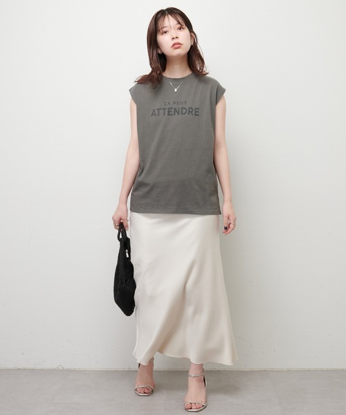 natural couture(ナチュラルクチュール)の「シルケット風ノースリロゴT(タンクトップ・レディース・ライトベージュ/オフホワイト/ブルー/スミクロ・FREE)」の18枚目の写真
