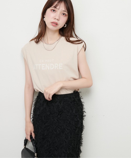 natural couture(ナチュラルクチュール)の「シルケット風ノースリロゴT(タンクトップ・レディース・ライトベージュ/オフホワイト/ブルー/スミクロ・FREE)」の21枚目の写真