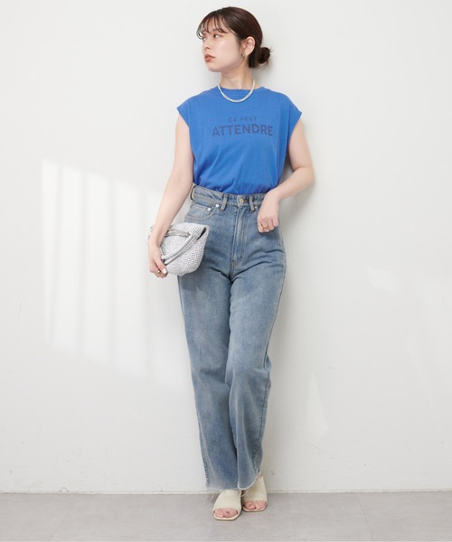 natural couture(ナチュラルクチュール)の「シルケット風ノースリロゴT(タンクトップ・レディース・ライトベージュ/オフホワイト/ブルー/スミクロ・FREE)」の6枚目の写真