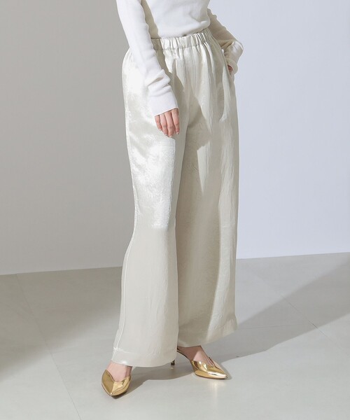 新品！ demi-luxe BEAMS ホワイトパンツ Demi-Luxe BEAMS（デミルクス ビームス）の「Demi-Luxe BEAMS