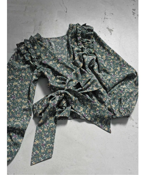 Katrin TOKYO(カトリーントーキョー)の「2way cache-coeur blouse(シャツ/ブラウス・レディース・ブラック系その他/グリーン系その他/ホワイト/ピンク・XS/FREE)」の1枚目の写真